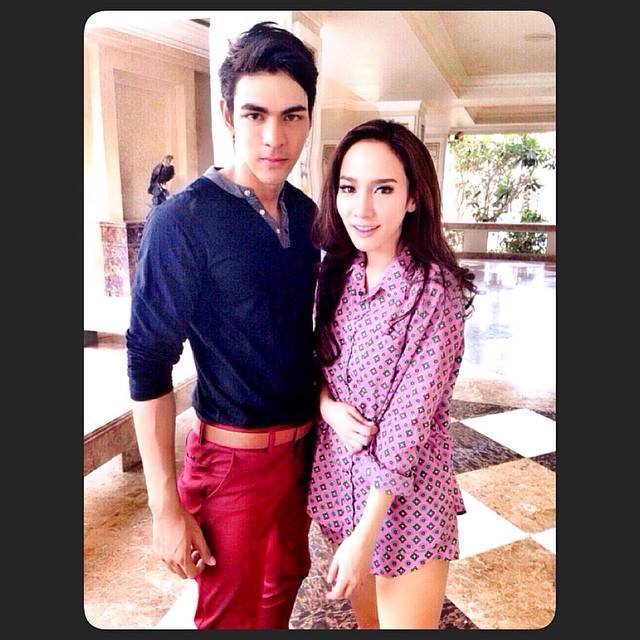 อัพเดด พราว