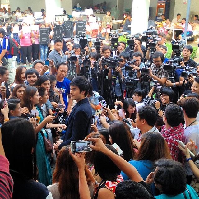 รายงานสด พระเอก ข่าวฉาว สดๆร้อนๆจ้า