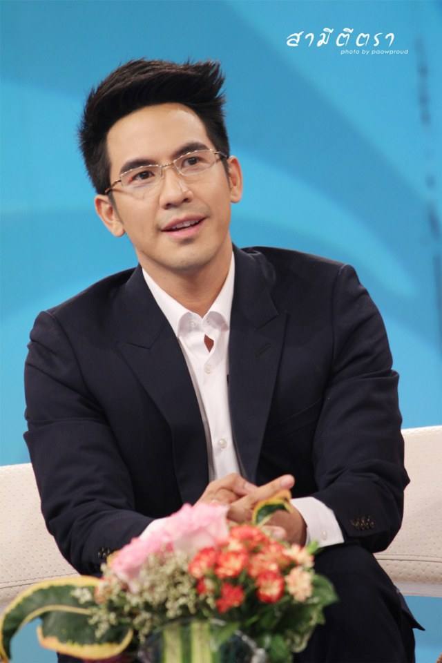 โป๊ป ธนวรรธน์ , พลอย เฌอมาลย์ & จุ๋ย วรัทยา @ รายการทูไนท์โชว์ (10-3-14)