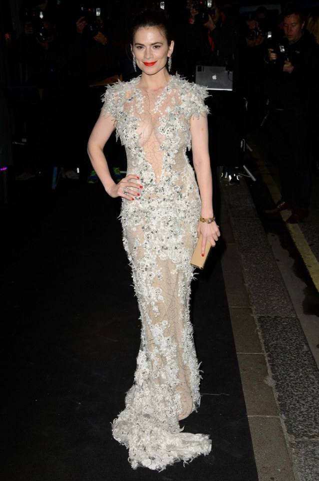 ชุดราตรีสีขาว White Gvening Gowns 4