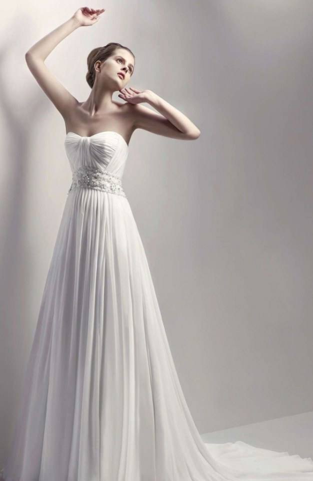 ชุดราตรีสีขาว White Gvening Gowns 4