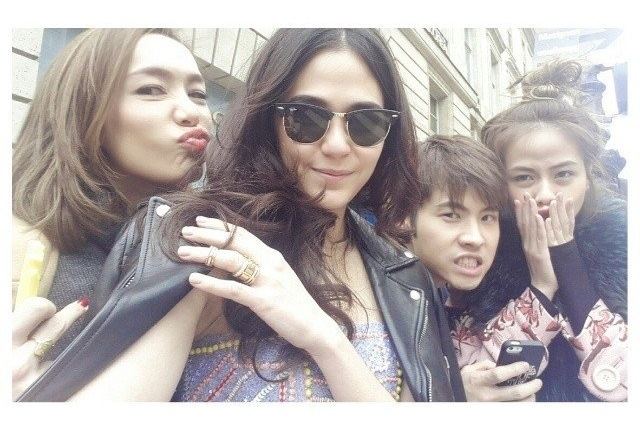 3 สาวไทย ตะลุยเมืองแฟชั่นที่ @paris fashion week นำทีมโดย ชมพู่ อารยา เจ้าแม่แฟชั่นของเมืองไทย