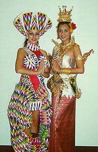 Miss Thailand Universe 2001-2013 ในชุดประจำชาติ