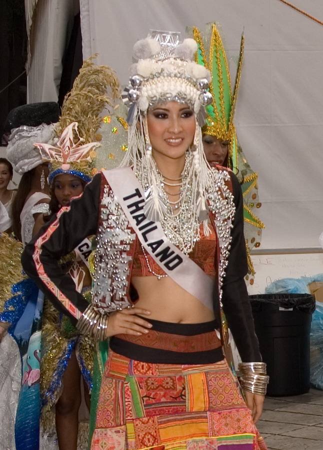 Miss Thailand Universe 2001-2013 ในชุดประจำชาติ