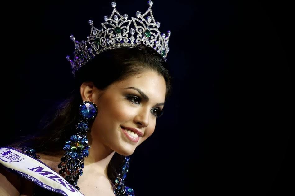 2013 from Brazil Marcela Ohio