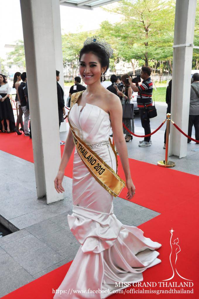 ทีมมิสแกรนด์ไทยแลนด์ 2013 ร่วมงานประกาศผลรางวัลโทรทัศน์ทองคำ ครั้งที่ 28