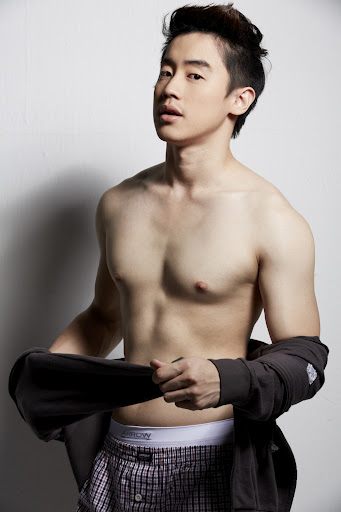 ผู้เข้าประกวดหนุ่มแอร์โร