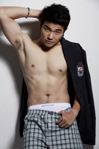 ผู้เข้าประกวดหนุ่มแอร์โร