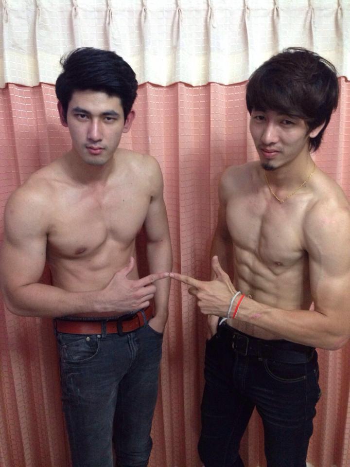 หนุ่มไทยหล่อ....
