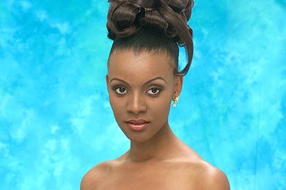 Mpule Kwelagobe Miss Universe 1999