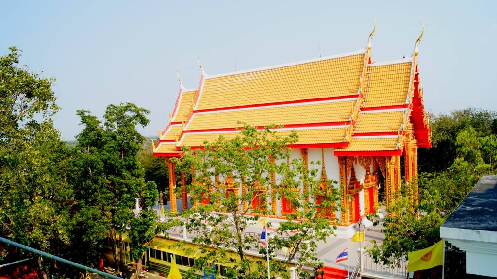 วัดเขาดิน วัดสวยๆ ไกล้กับมอเตอร์เวย์