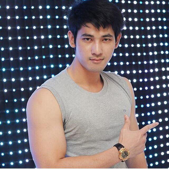 มอส...อูมนำทีม