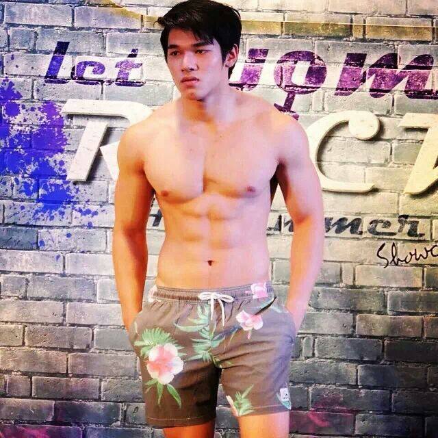 ภาพใหม่มอสอูมรับสัมเมอร์