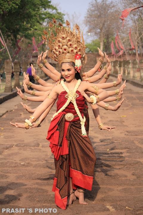 เมษายนนี้กับมหัศจรรย์พนมรุ้งมหาเทวาลัย