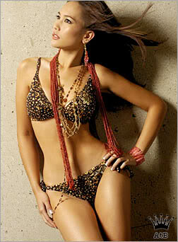 Charm Osathanond @ Miss Universe 2006