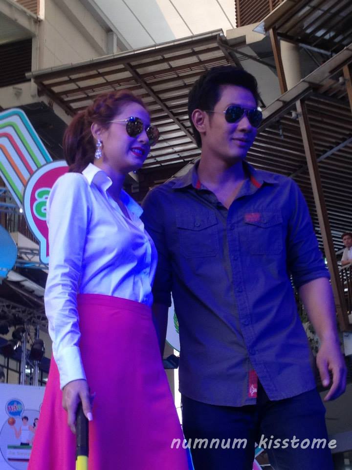 อ๋อม ขวัญ งาน "หล่อ สวย ด้วยวิทยาศาสตร์การกีฬา March 18,2014