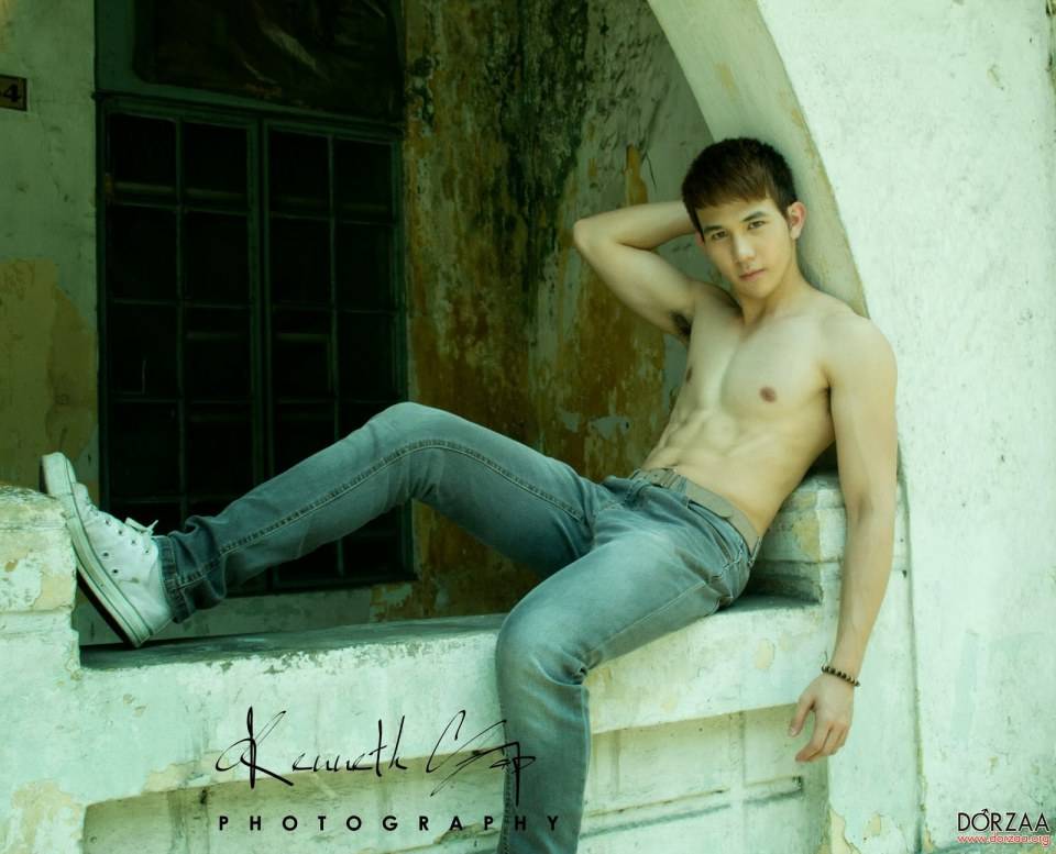 หนุ่มน้อยน่ารัก