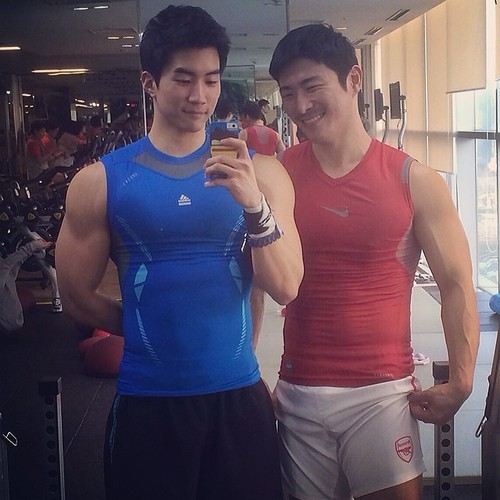 เชิ้อป่ะถ้าบอกว่าคนเดียวกัน http://sv6.postjung.com/picpost/data/259/259243-53096e45d74ea.jpg
