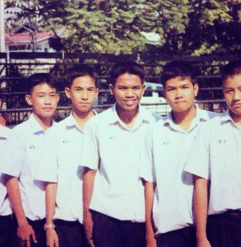 โป๊ป ธนวรรธน์ สมัยเรียนโรงเรียนหอวัง หล่อป่ะ?