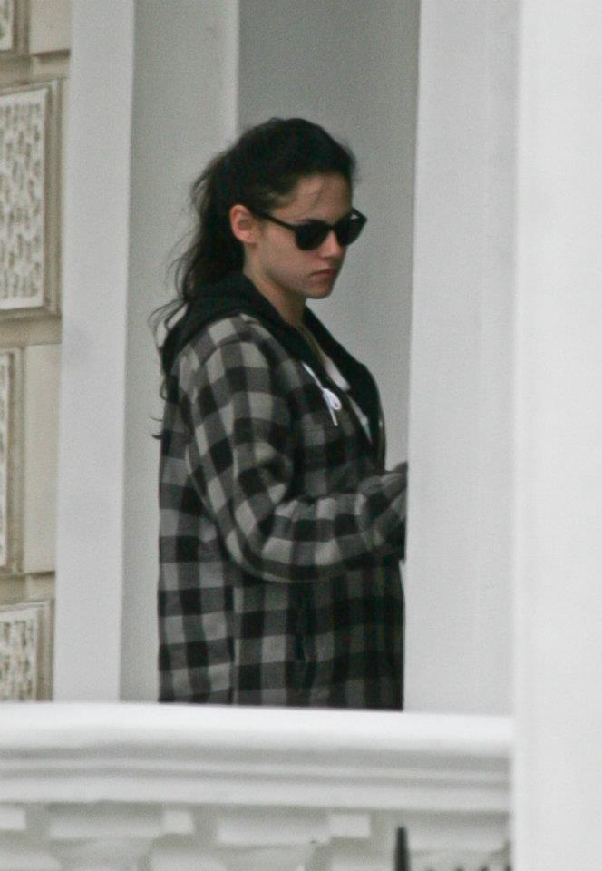 มาดูการแต่งตัวตามสไตล์สาว Kristen Stewart กันเถอะ (part 1)