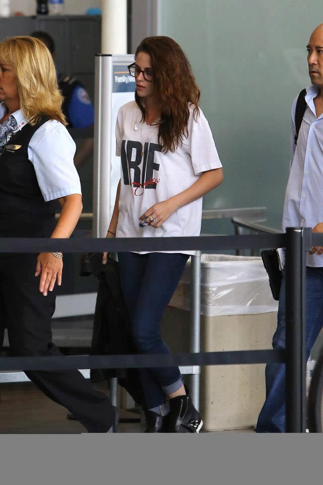 มาดูการแต่งตัวตามสไตล์สาว Kristen Stewart กันเถอะ (part 1)
