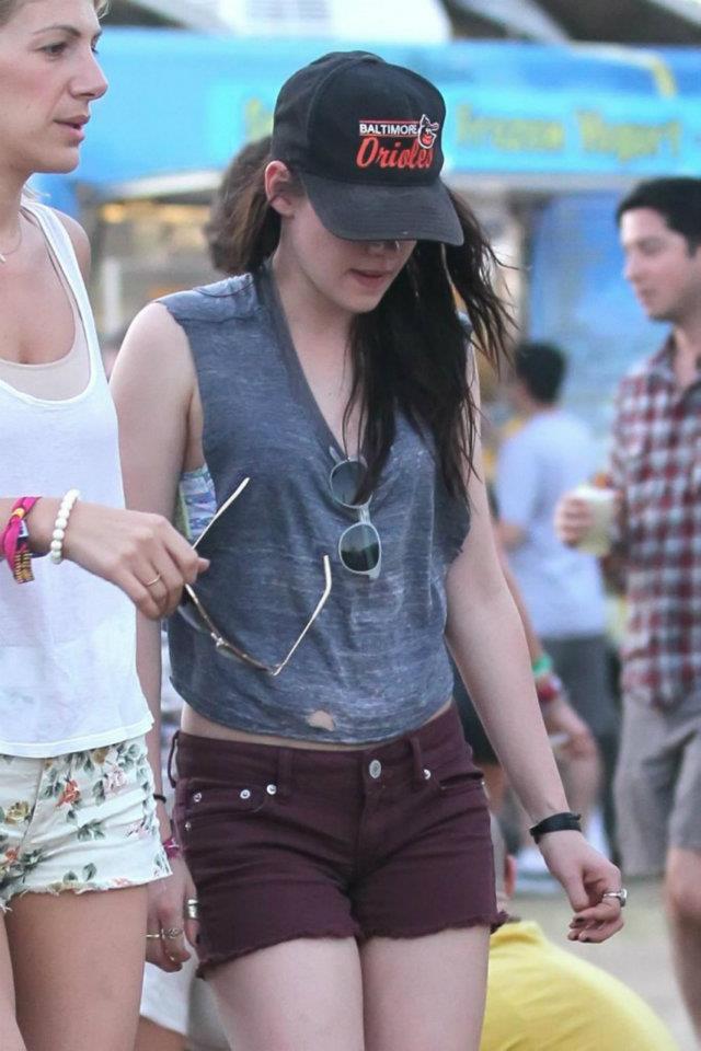 มาดูการแต่งตัวตามสไตล์สาว Kristen Stewart กันเถอะ (part 1)