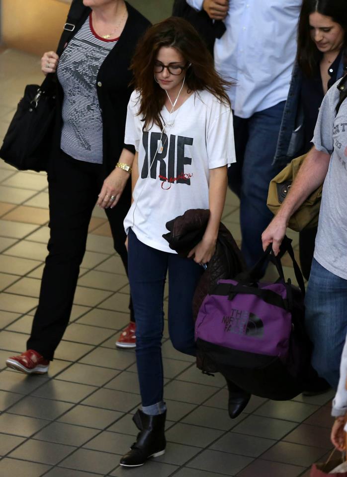 มาดูการแต่งตัวตามสไตล์สาว Kristen Stewart กันเถอะ (part 1)