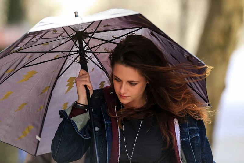 มาดูการแต่งตัวตามสไตล์สาว Kristen Stewart กันเถอะ (part 1)