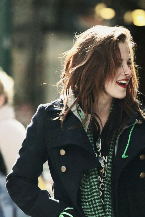 มาดูการแต่งตัวตามสไตล์สาว Kristen Stewart กันเถอะ (part 1)