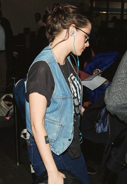 มาดูการแต่งตัวตามสไตล์สาว Kristen Stewart กันเถอะ (part 1)