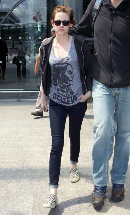 มาดูการแต่งตัวตามสไตล์สาว Kristen Stewart กันเถอะ (part 1)