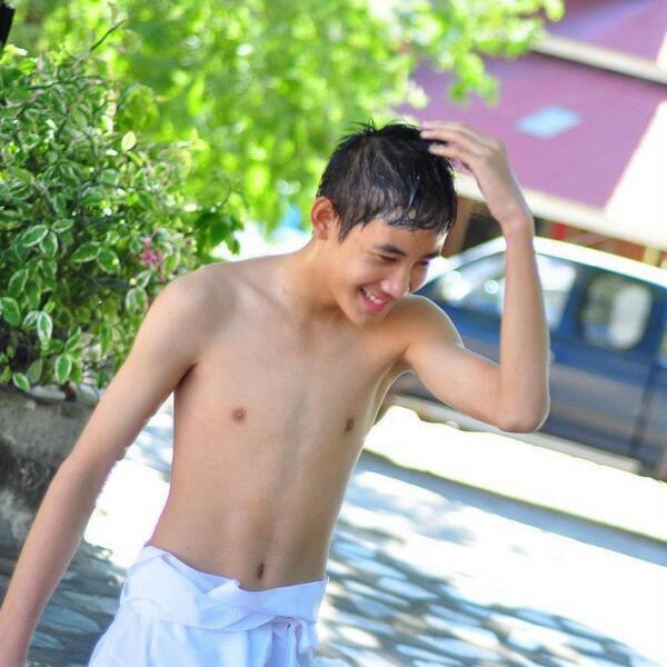 ดูเพื่อควาบันเทิง..