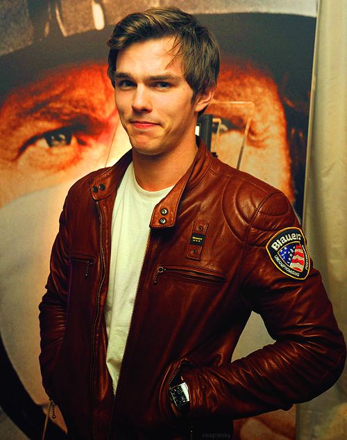 Nicholas Hoult -