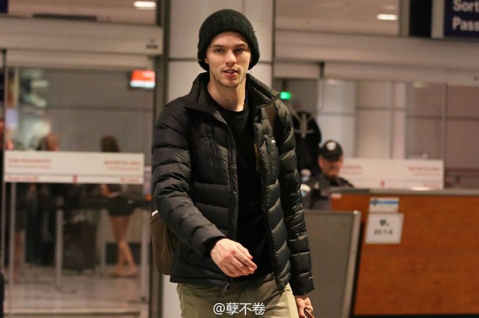Nicholas Hoult -