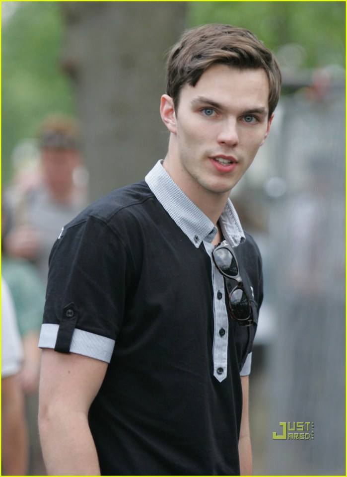 Nicholas Hoult -