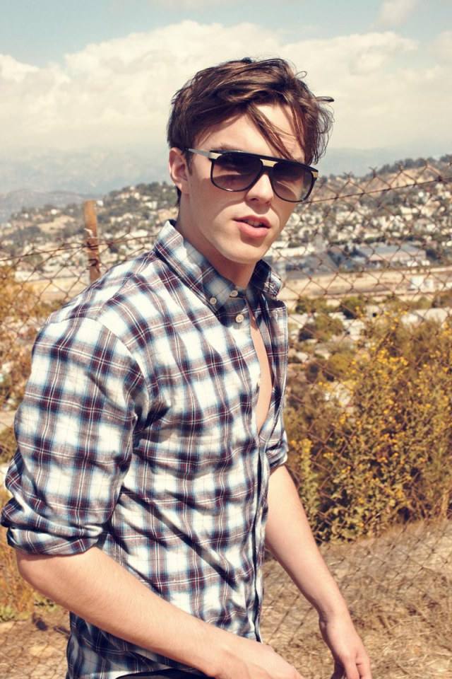 Nicholas Hoult -