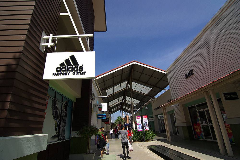 พรีเมี่ยม เอาท์เลท (สาขาแรกในอีสาน)