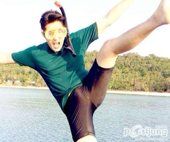 แมน การิน ใส่กางเกงรัดติ้วเล่นน้ำ แซ่บมาก