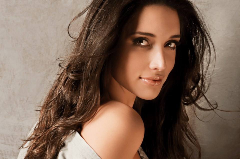 นางงามหน้าสวย Ameria Vega