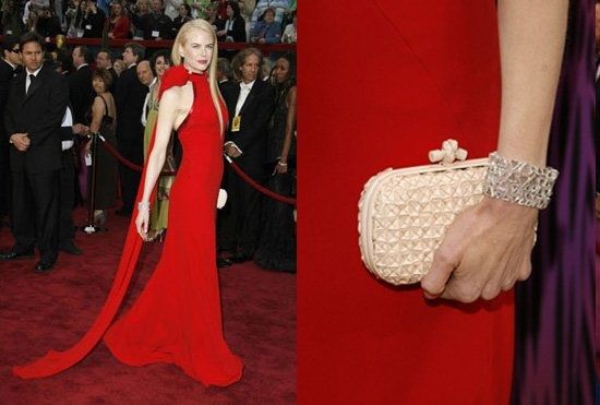 ใคร Copy ใครดูกันเอาเอง!!! ใหม่ ดาวิกา VS Nicole Kidman the red dress on carpet Osscar 2012!!!!!!