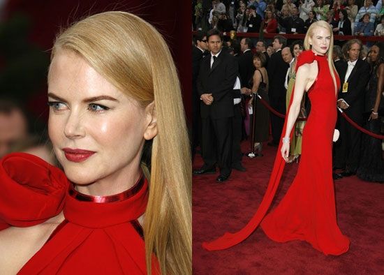 ใคร Copy ใครดูกันเอาเอง!!! ใหม่ ดาวิกา VS Nicole Kidman the red dress on carpet Osscar 2012!!!!!!