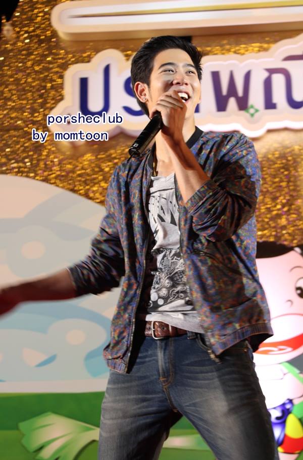 พอร์ช ศรัณย์ หนุ่มหล่อ แห่ง วิกหมอชิต update-pic