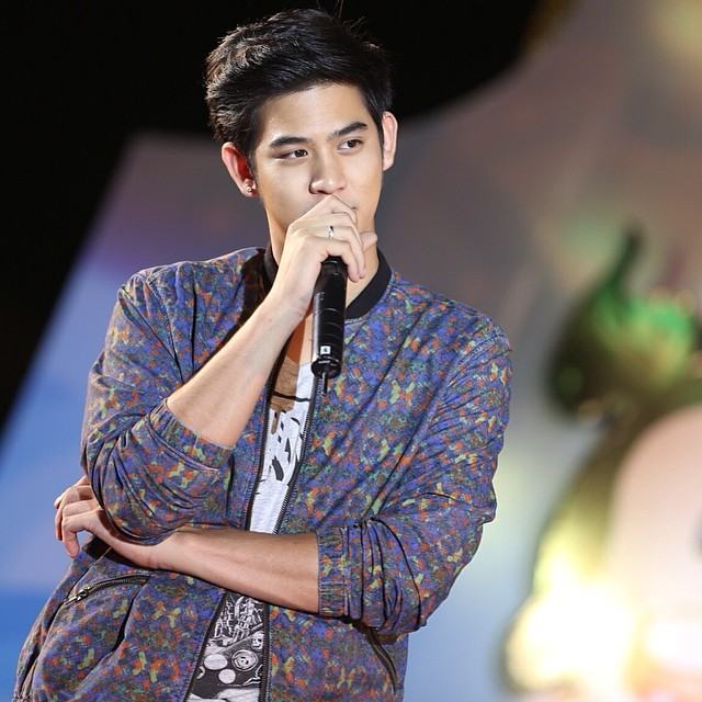 พอร์ช ศรัณย์ หนุ่มหล่อ แห่ง วิกหมอชิต update-pic