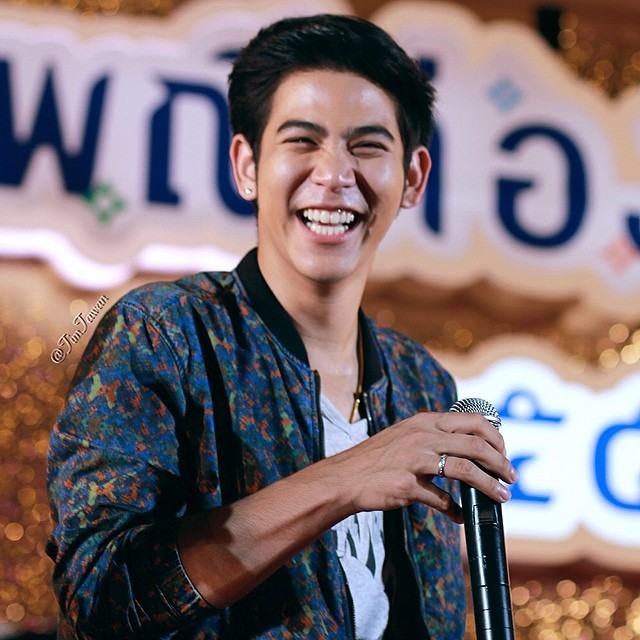 พอร์ช ศรัณย์ หนุ่มหล่อ แห่ง วิกหมอชิต update-pic