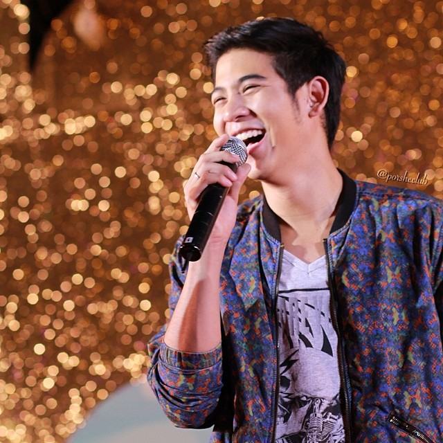 พอร์ช ศรัณย์ หนุ่มหล่อ แห่ง วิกหมอชิต update-pic