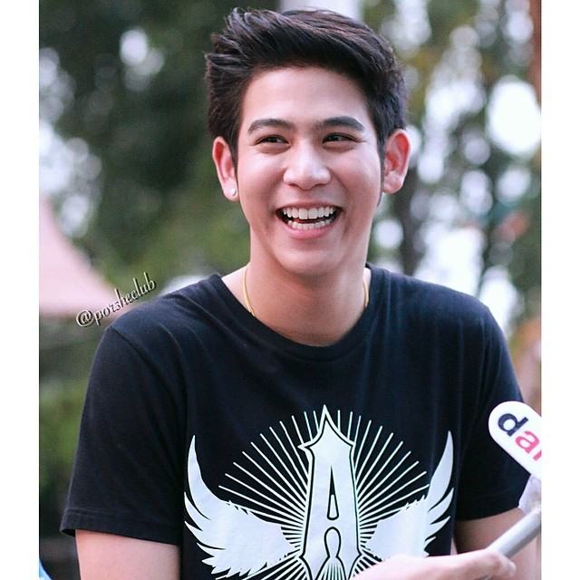พอร์ช ศรัณย์ หนุ่มหล่อ แห่ง วิกหมอชิต update-pic
