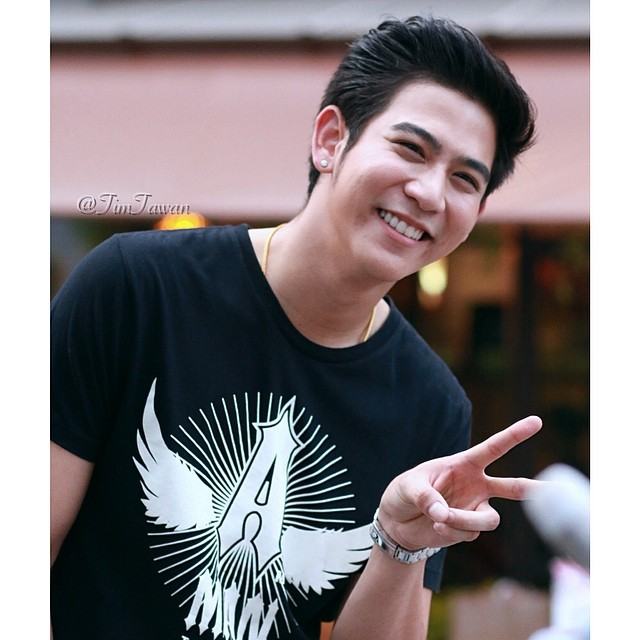 พอร์ช ศรัณย์ หนุ่มหล่อ แห่ง วิกหมอชิต update-pic