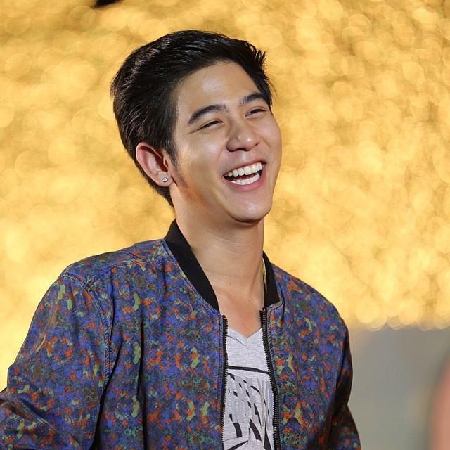 พอร์ช ศรัณย์ หนุ่มหล่อ แห่ง วิกหมอชิต update-pic