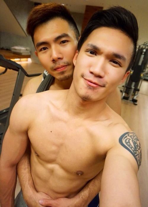 เจ๊ใจจะวายกับหนุ่มๆ