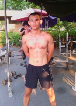 เจ๊ใจจะวายกับหนุ่มๆ